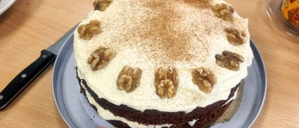 Julie’s spicy carrot cake